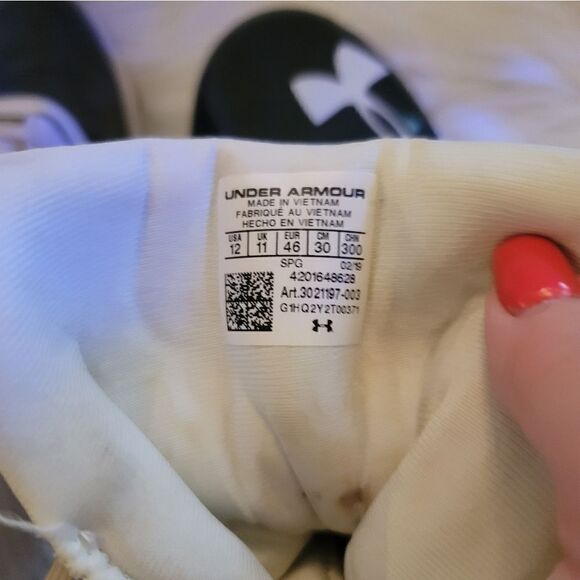 Under Armour High Top Cleats - Picture 6 of 7